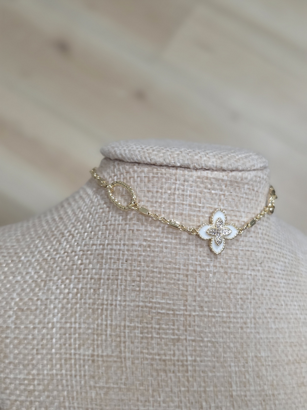 Gold and White Floral Pendant Clover Bracelet - Women Jewelry - Picture 2 of 4
